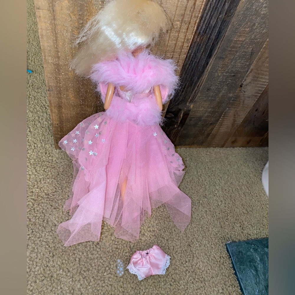 1988 vintage Super Star Barbie + RARE star on ice super star Barbie fashion - Picture 3 of 4